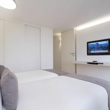 Boutique Cris Do Carmo * Lisbon